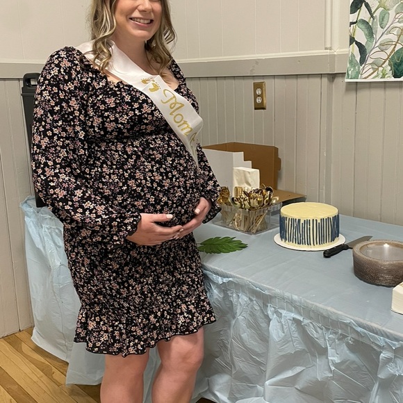 Maternity Dress - Picture 4 of 7